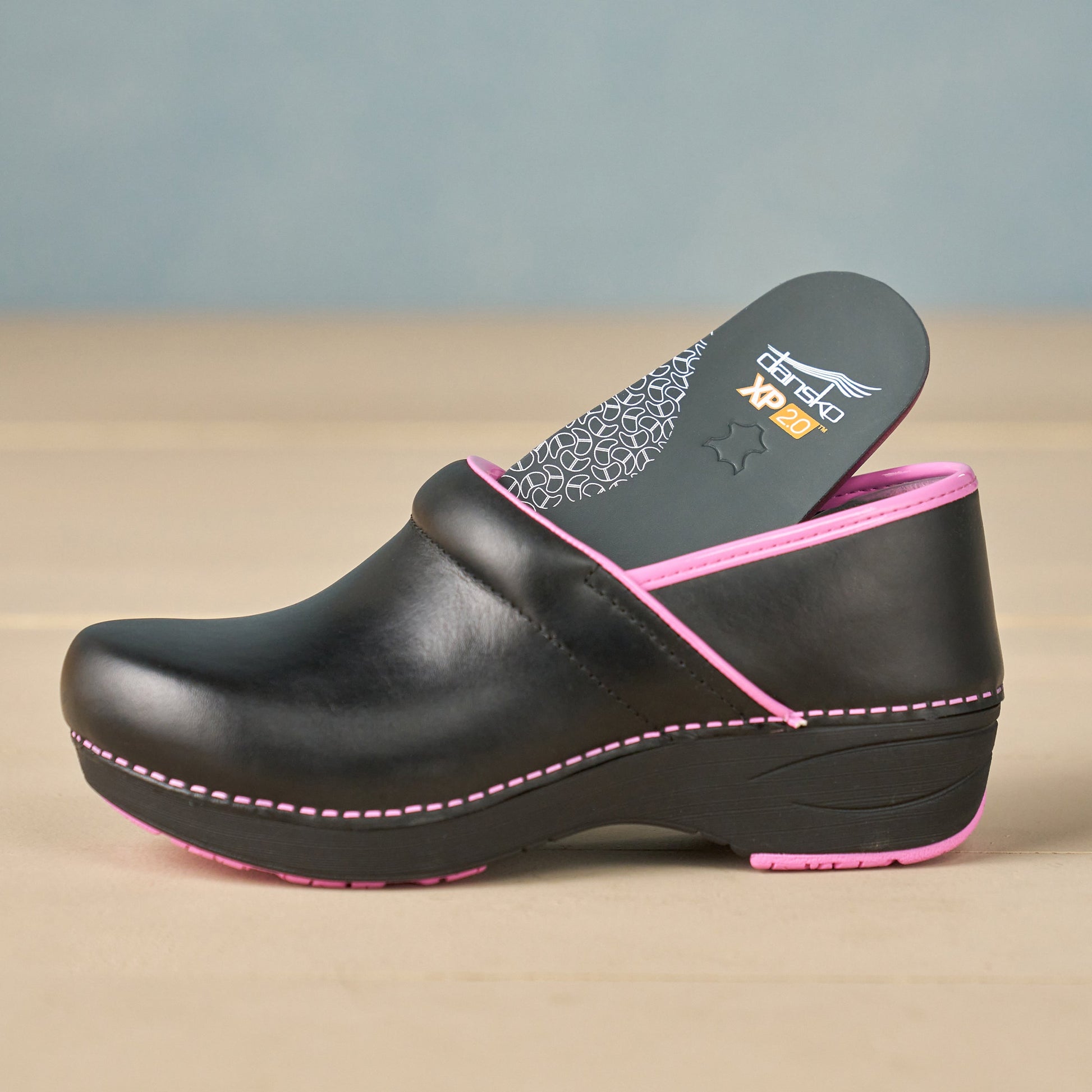 Dansko XP 2.0 Black/Pink Leather