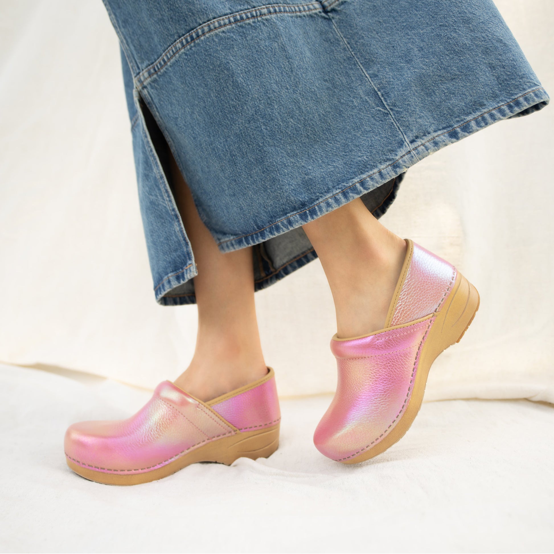 Dansko XP 2.0 Pink Iridescent Leather