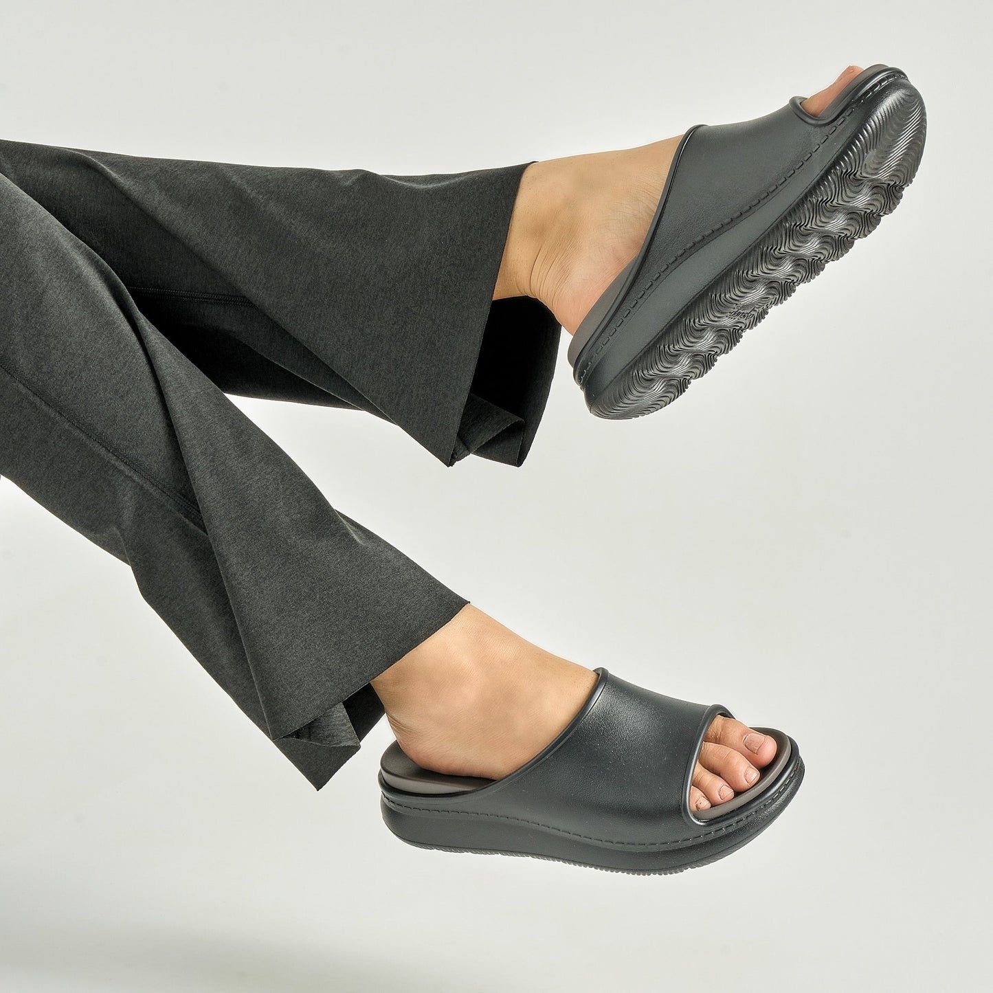 Dansko Devyn Black Molded