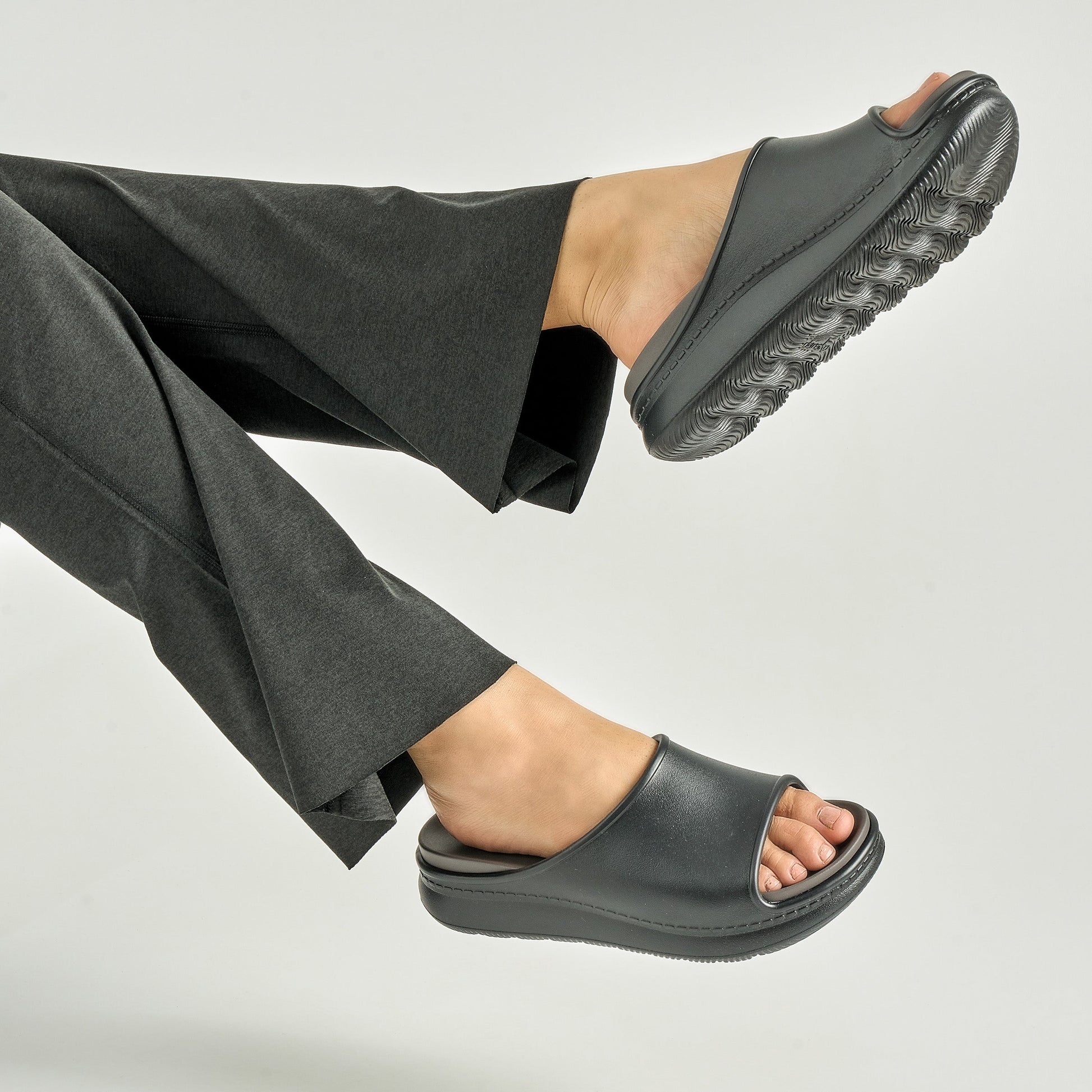 Dansko Devyn Black Molded
