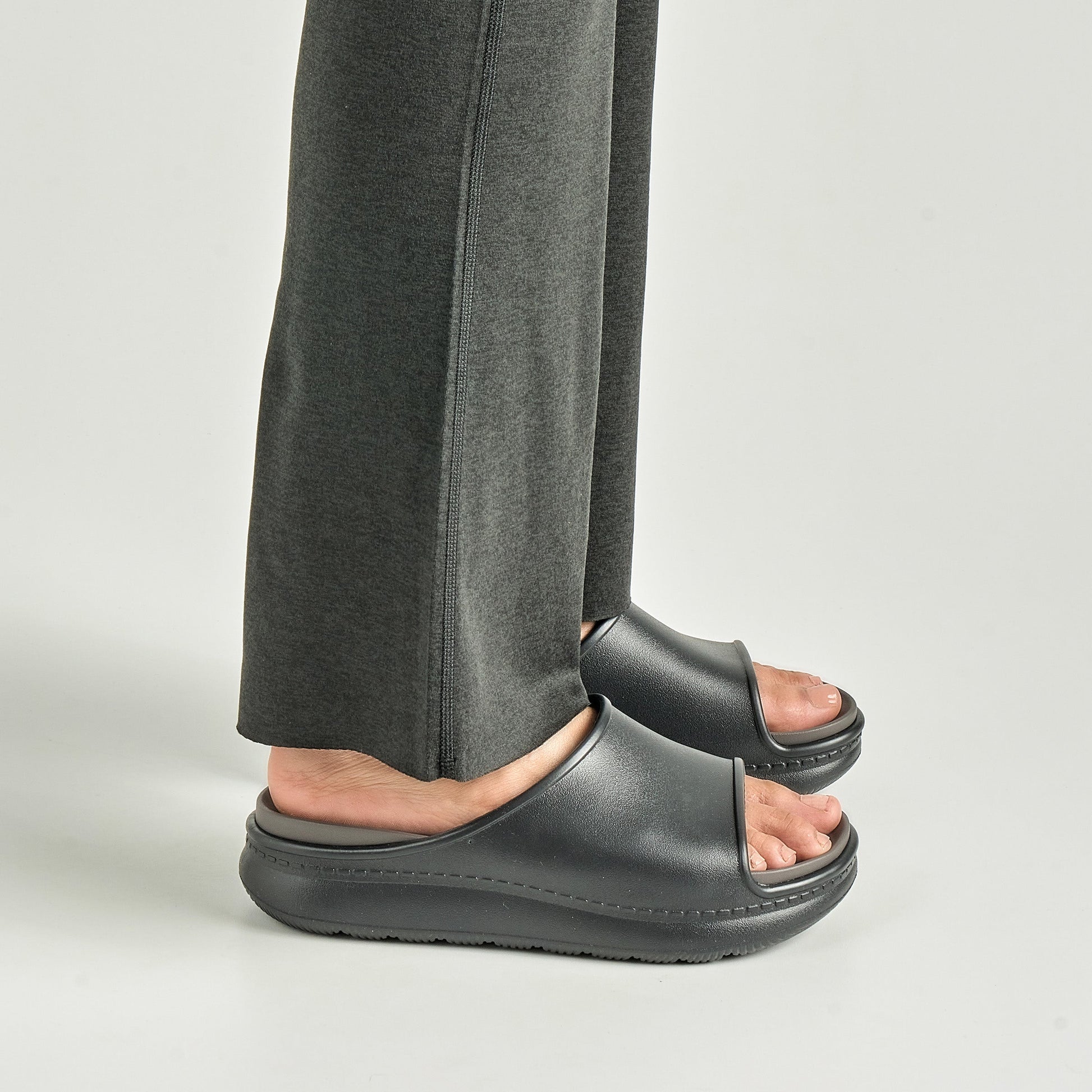 Dansko Devyn Black Molded