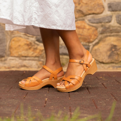 Dansko Season Camel Full Grain