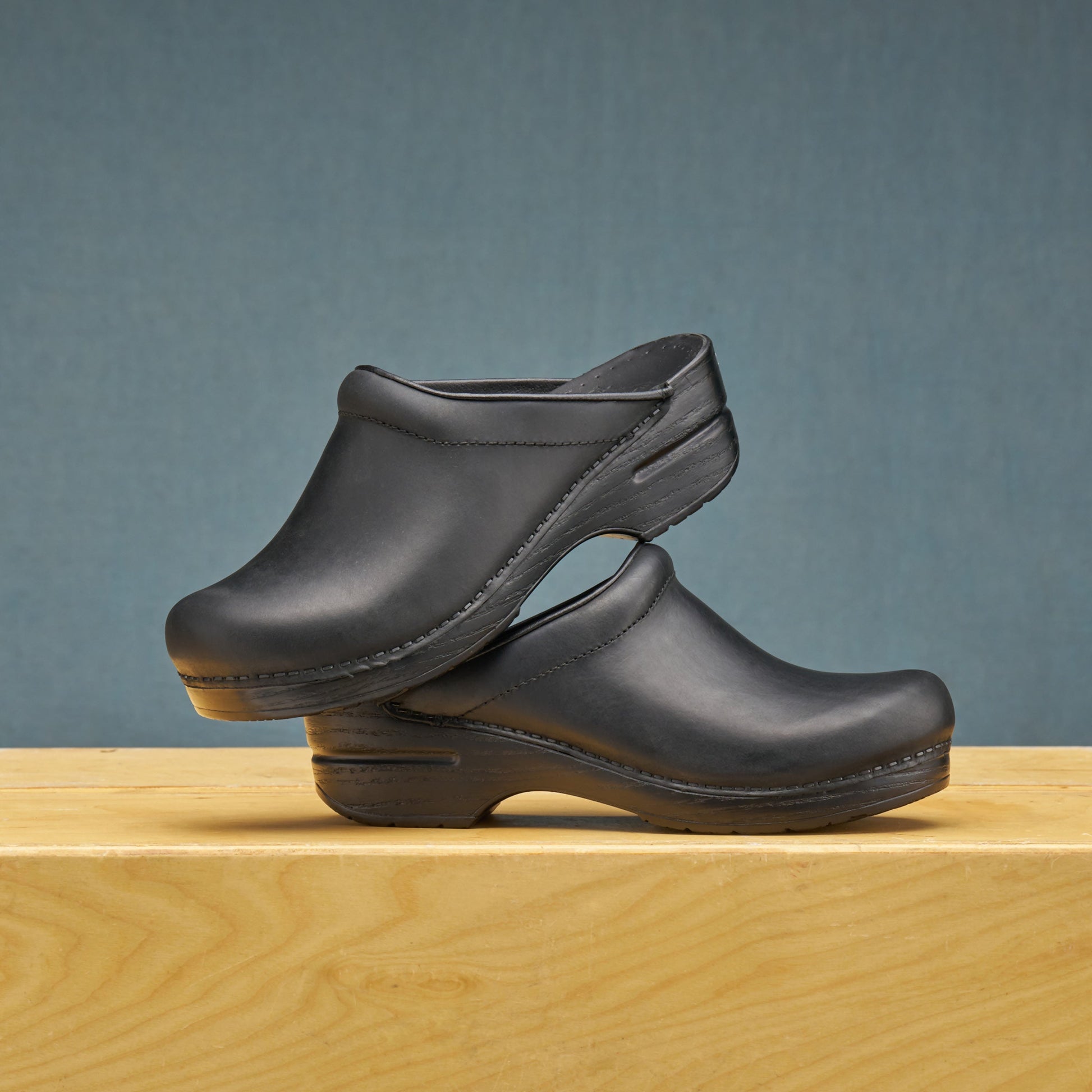 Dansko Sonja Black Oiled