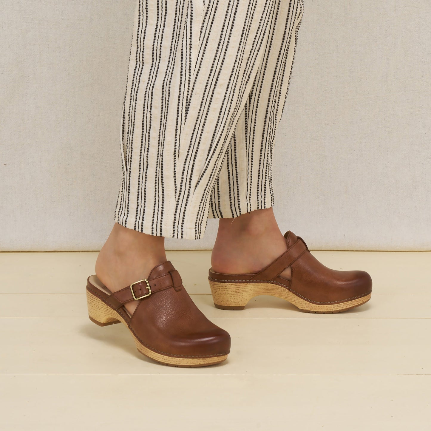 Dansko Leandra Brown Leather