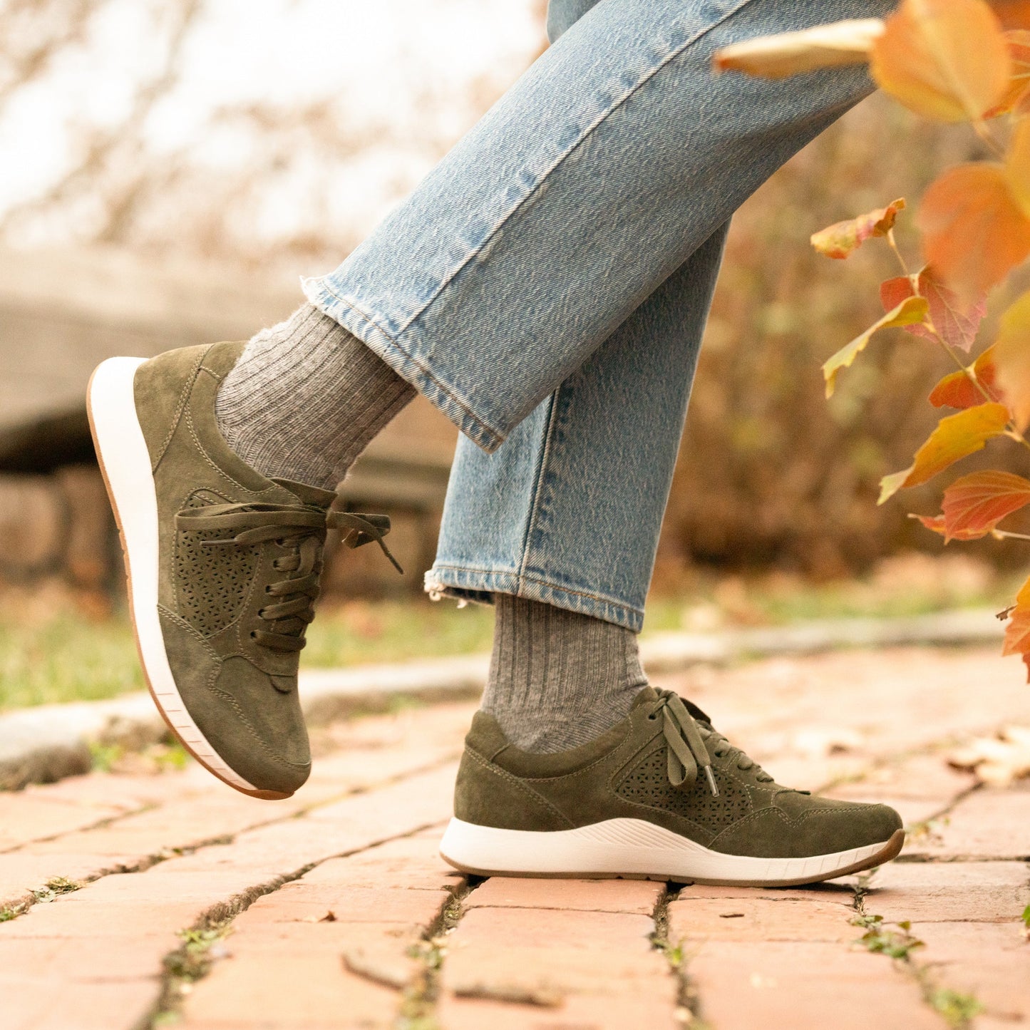 Dansko Catie Olive Suede