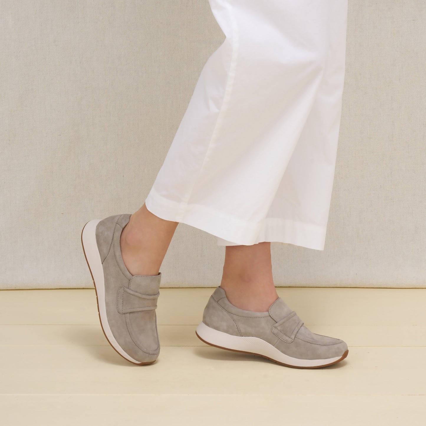 Dansko Clementine Light Grey Nubuck