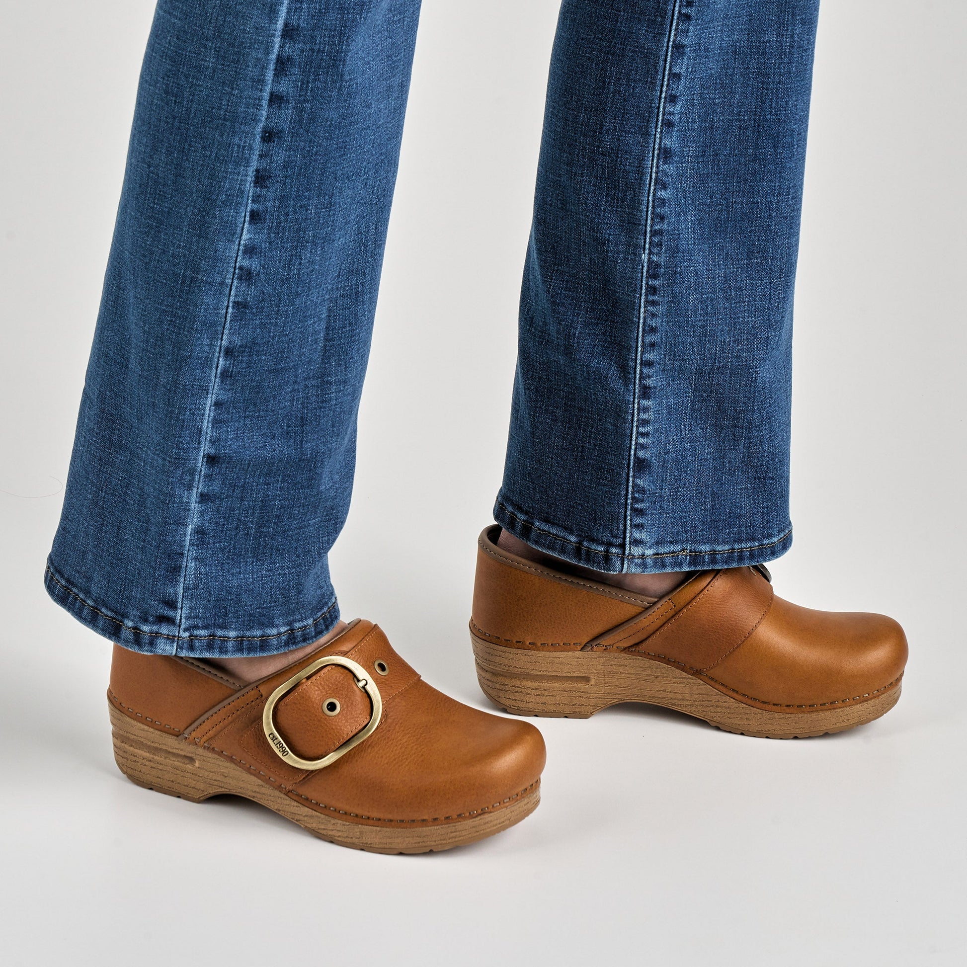 Dansko Pearson Tan Tumbled