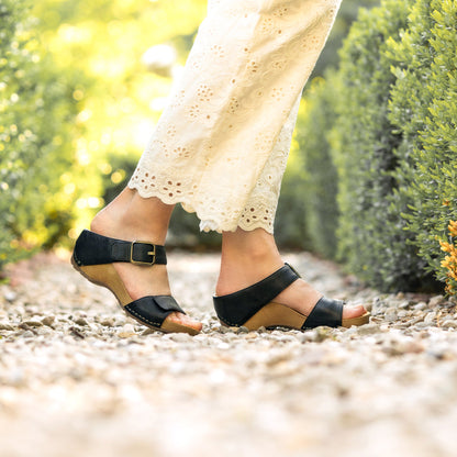 Dansko Tanya Black Milled Burnished