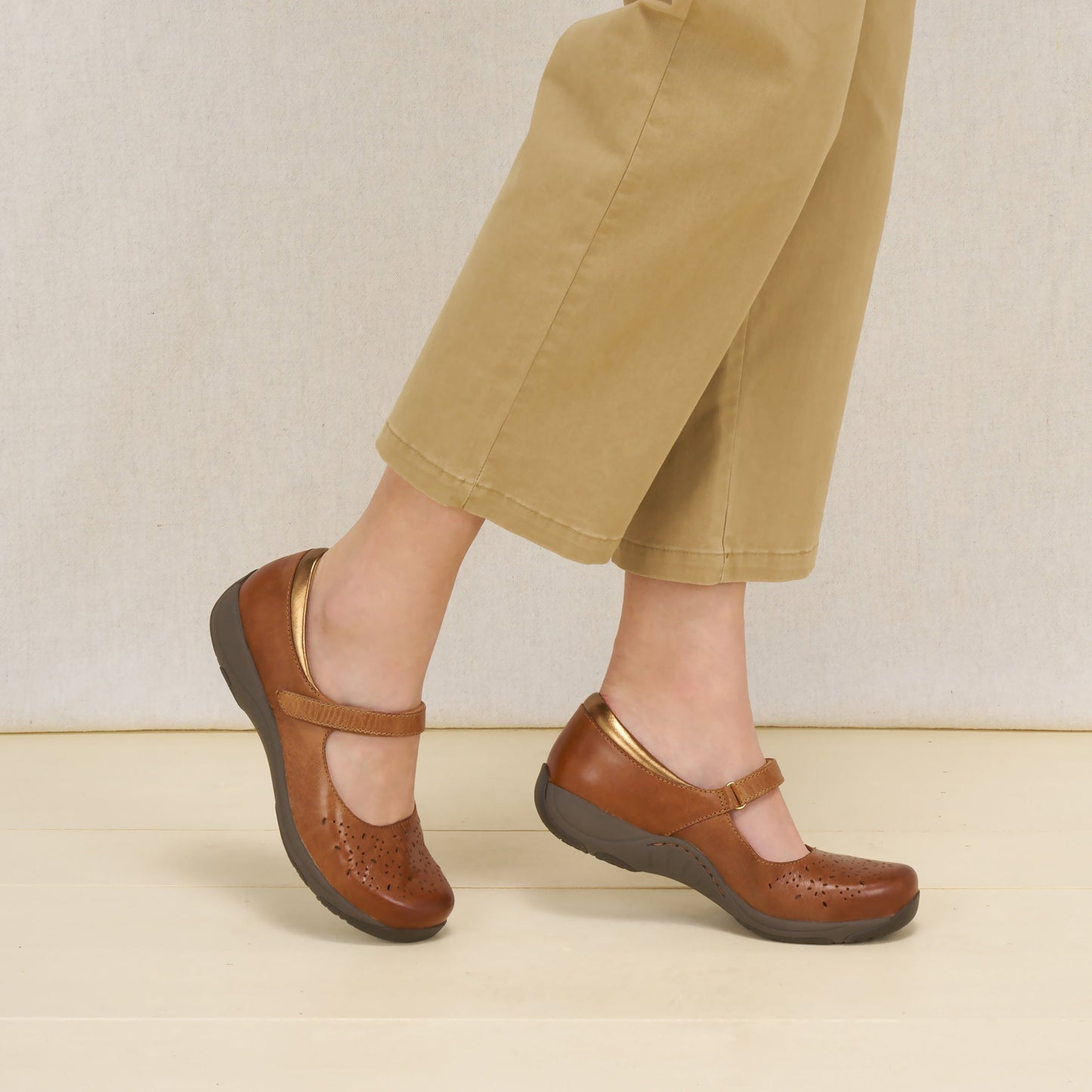 Dansko Stacy Toffee Leather