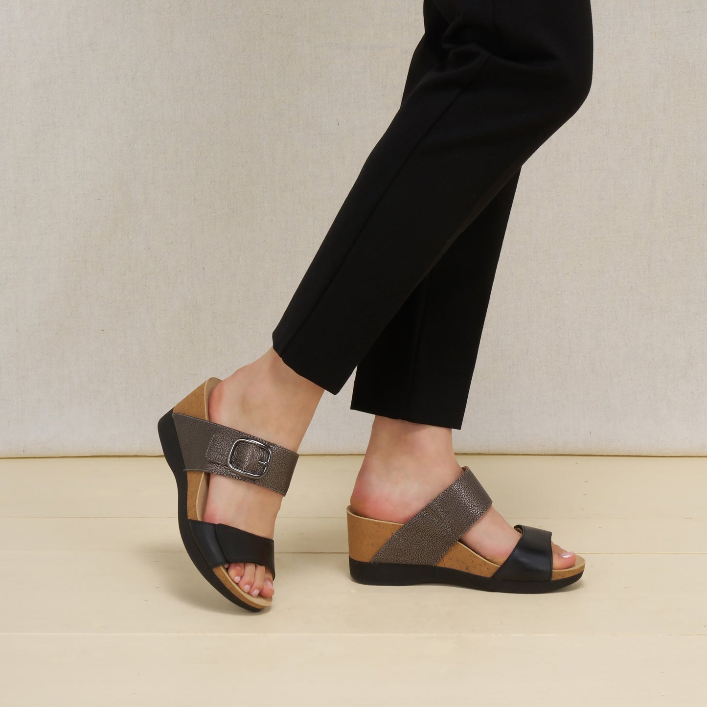 Dansko Shannon Pewter/Taupe Leather