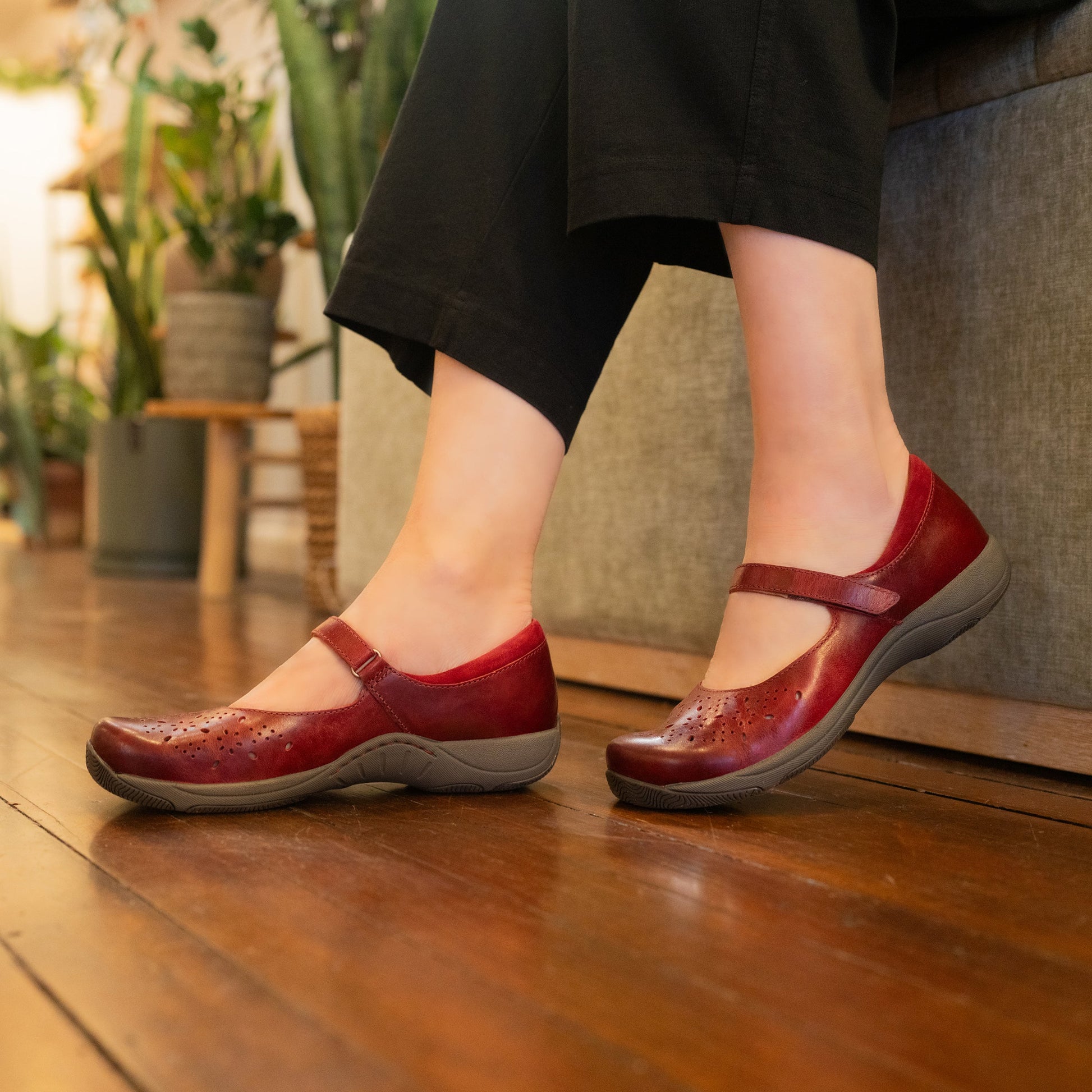 Dansko Stacy Wide Red Waxy Burnished