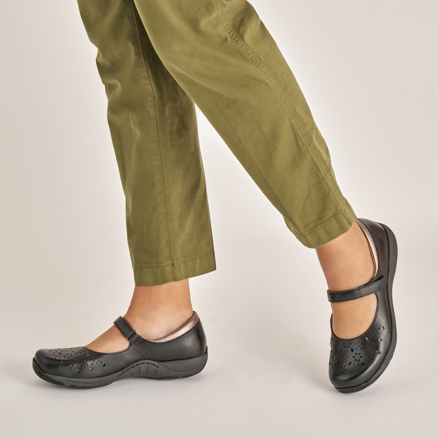 Dansko Stacy Wide Black Waxy Burnished