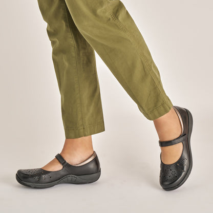 Dansko Stacy Wide Black Waxy Burnished