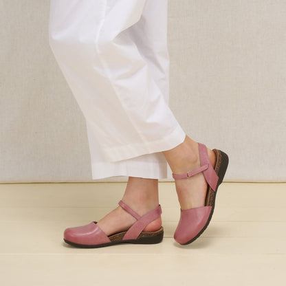 Dansko Rowan Pink Leather