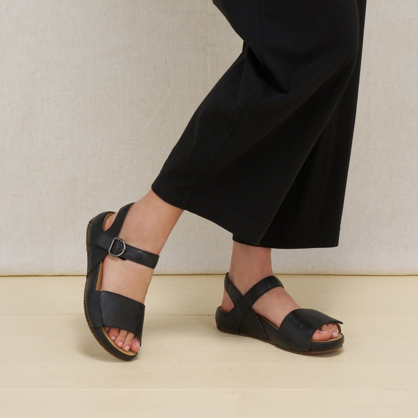 Dansko Tinsley Black Leather
