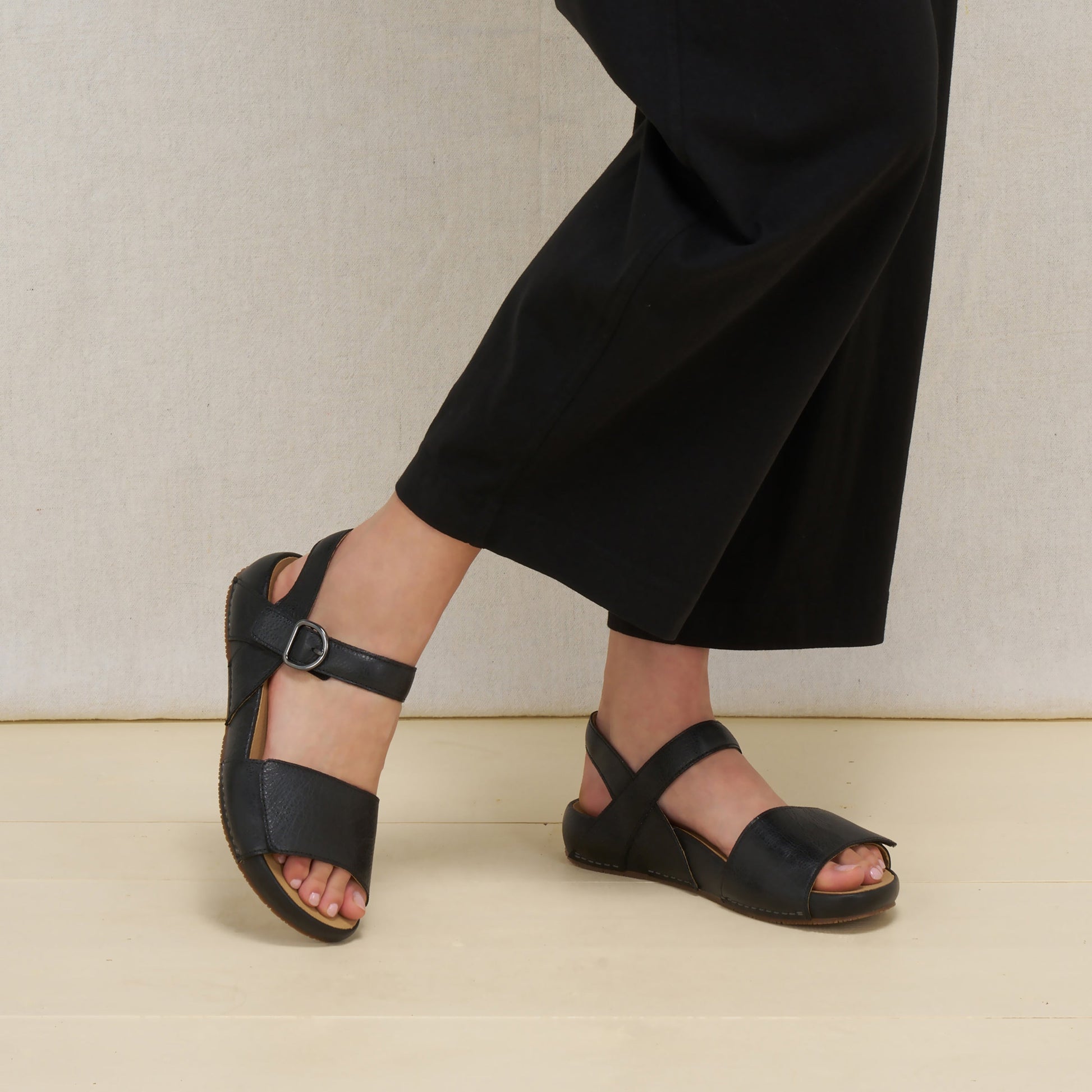 Dansko Tinsley Black Leather