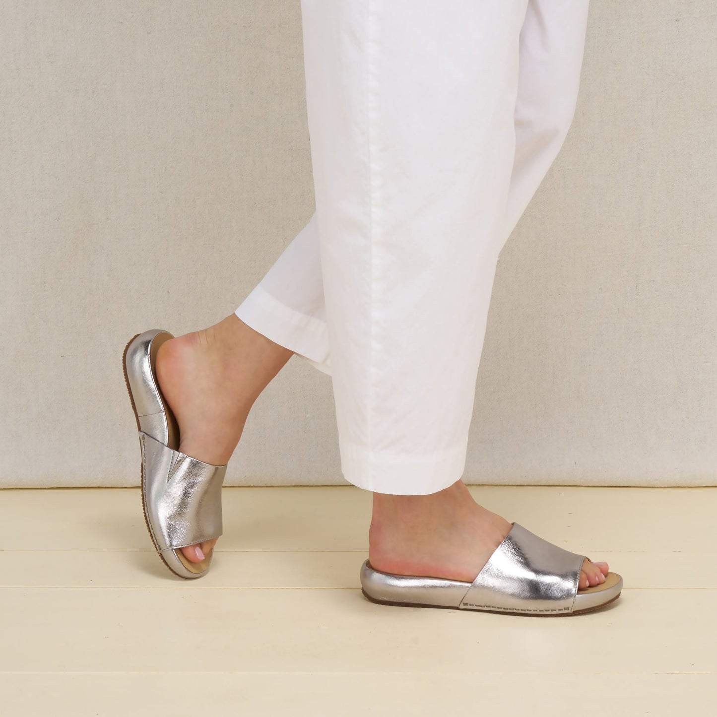 Dansko Twyla Pewter Metallic