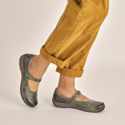 Dansko Stacy Lake Waxy Burnished